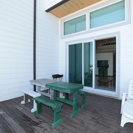 Gangneung Sea View Pension Экстерьер фото