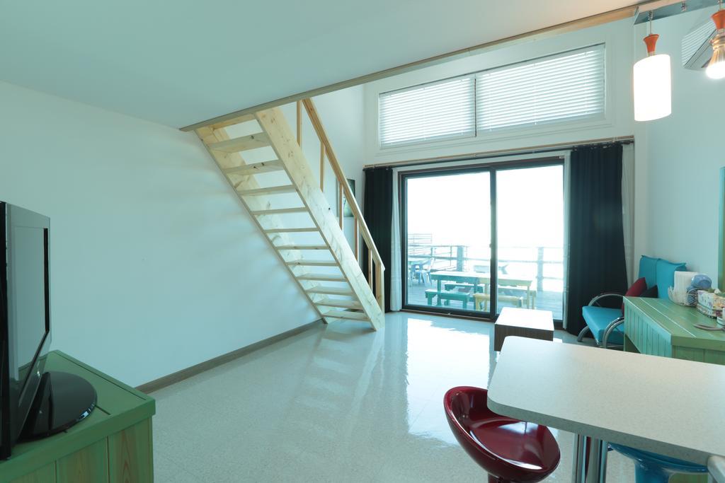 Gangneung Sea View Pension Экстерьер фото