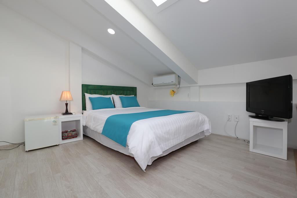 Gangneung Sea View Pension Экстерьер фото